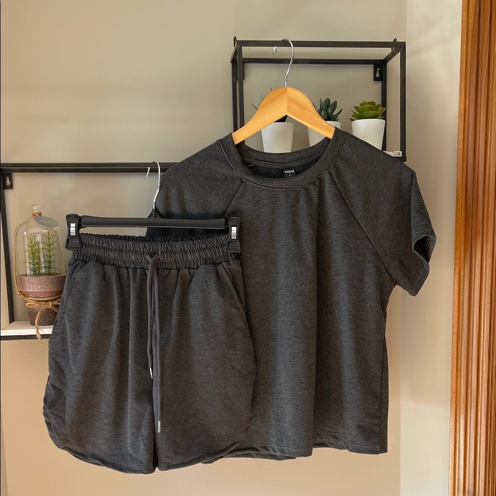 SHEIN Charcoal Gray Casual Top